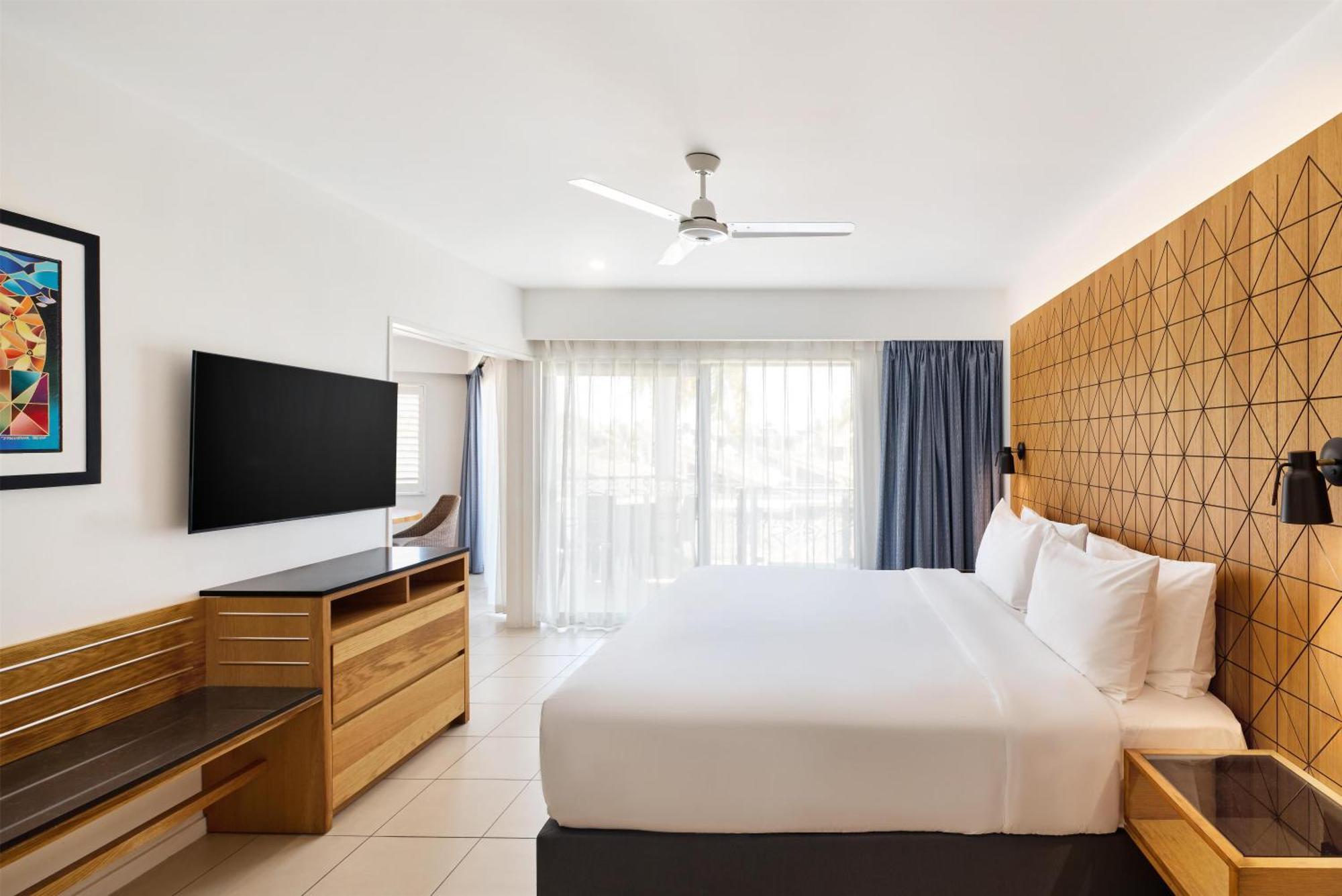 Courtyard Two-Bedroom Family Suite